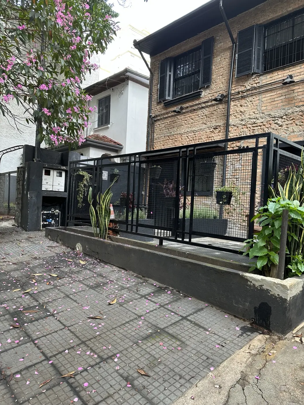 Fachada da Clínica Terra na Rua Tucuna, em Perdizes